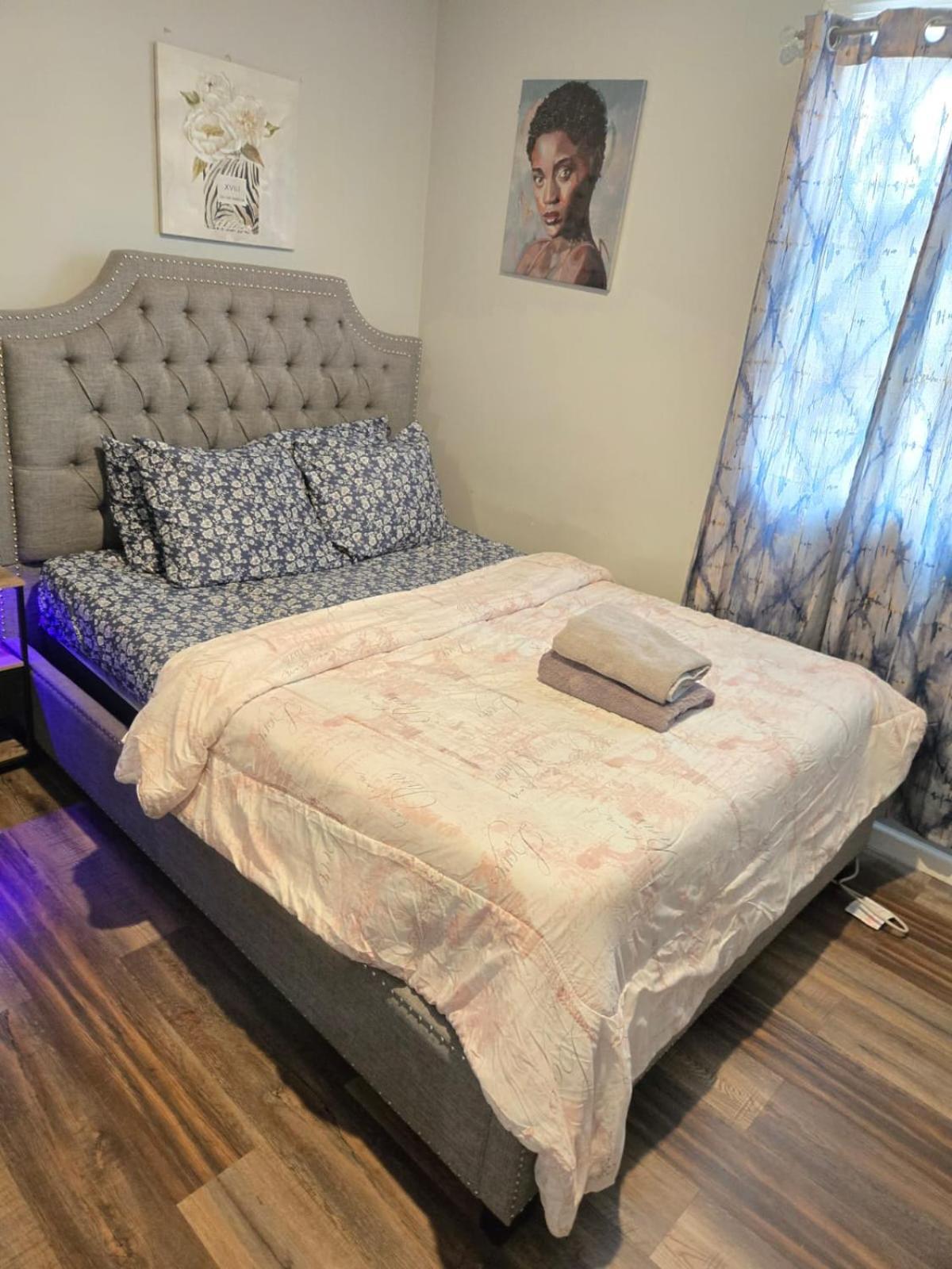 Agape Queen 6d Homestay Newark