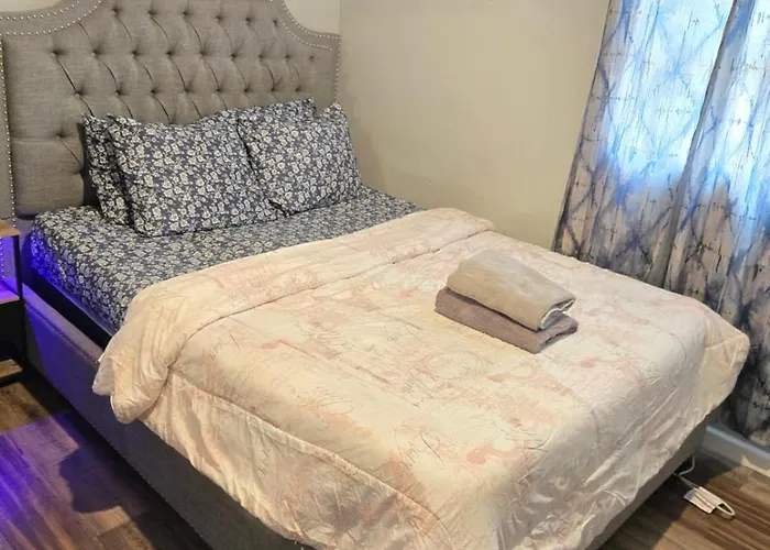 Agape Queen Room 6D